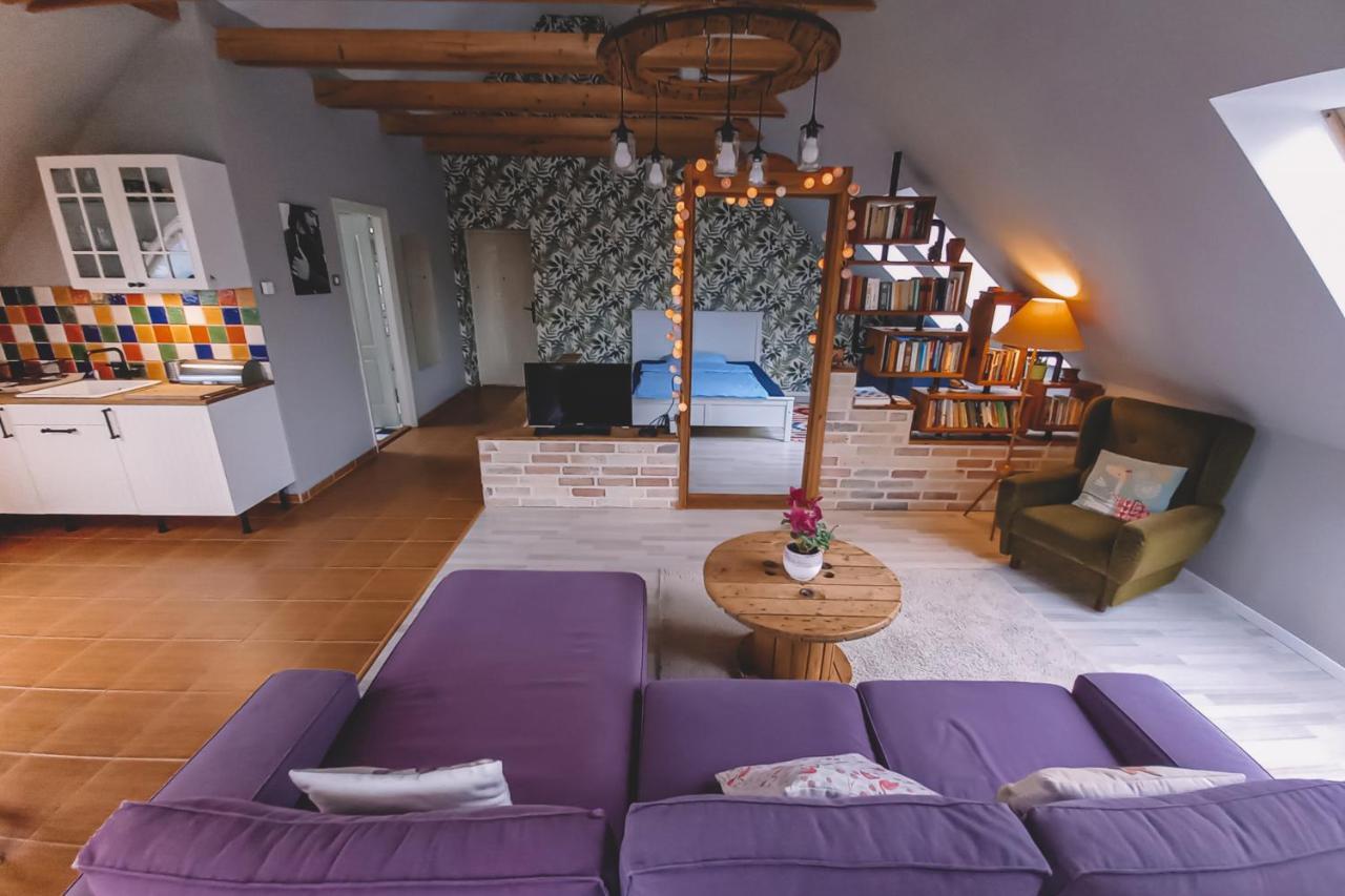 Pannonia Apartment God ภายนอก รูปภาพ