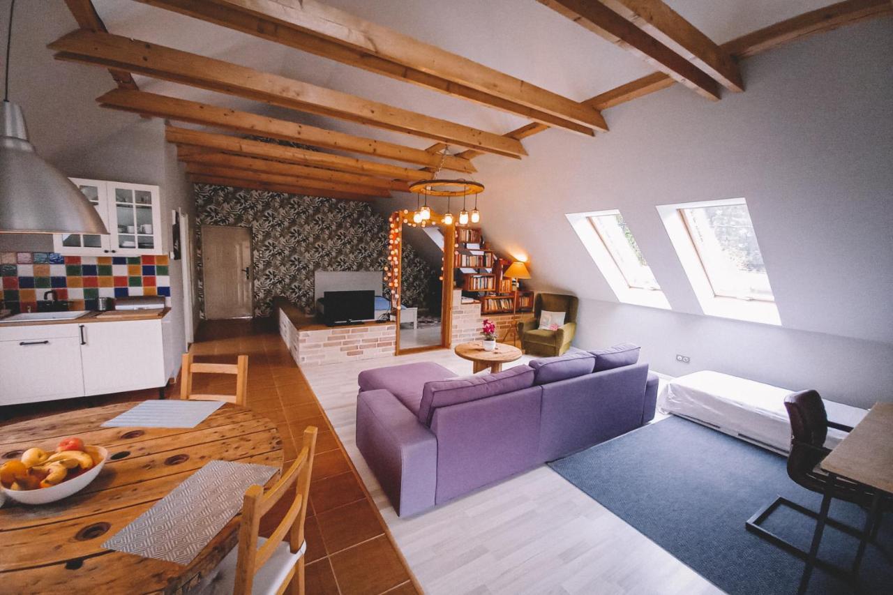 Pannonia Apartment God ภายนอก รูปภาพ